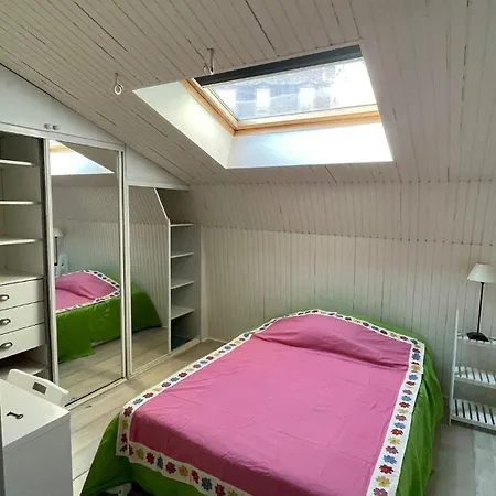 Privat bolig Charming Bedroom In A House *